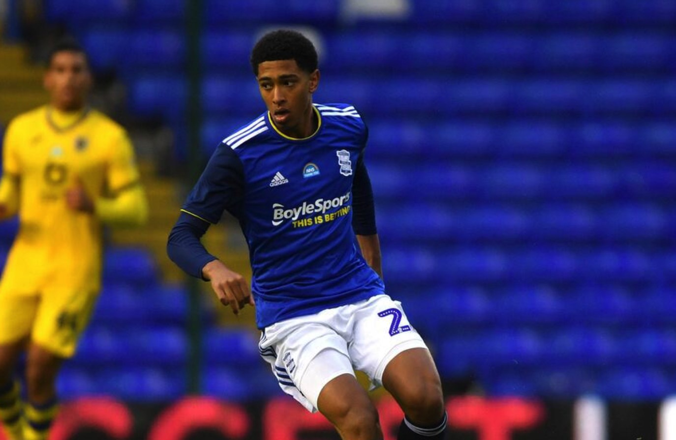 如何提高篮球比赛心理素质？（篮球赛场心理素质提升指南）