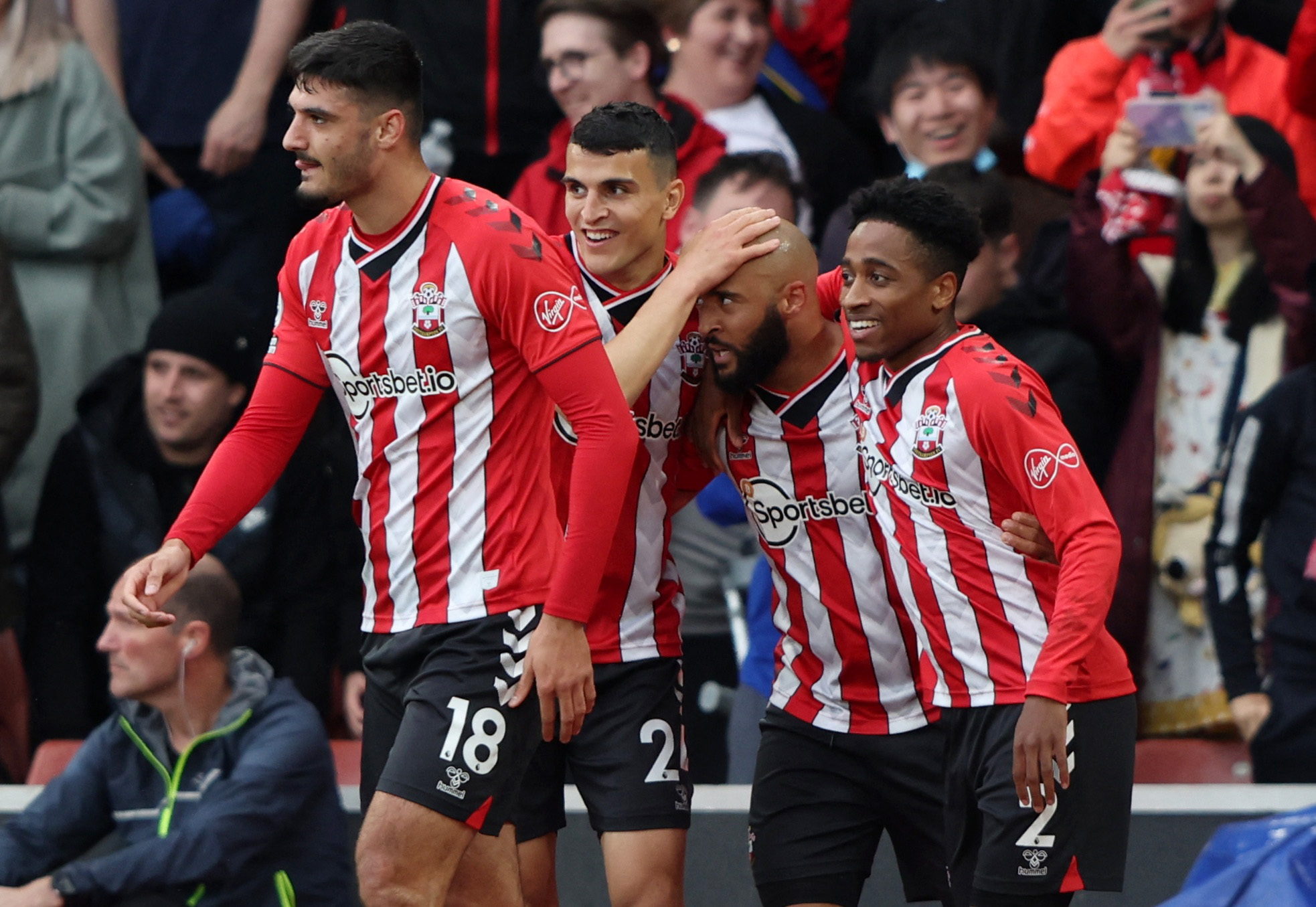 本赛季五大联赛球队欧冠积分：英超6队61分第1，意甲35分第2（欧冠本季五大联赛积分榜：英超6队61分领跑，意甲35分居次）