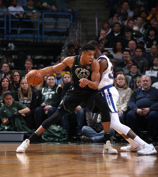 足球外援对联赛的影响（外援如何塑造联赛格局）