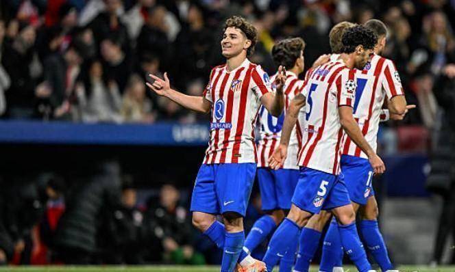 沙特足协官方：因场地大雨，对阵阿联酋下半场比赛推迟开场（沙特足协通告：因场地大雨，沙特对阿联酋下半场延迟开球）