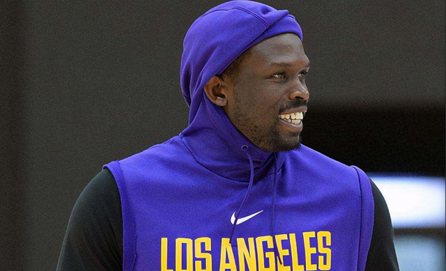 格林和科尔的冲突原因：不想去防守对方中锋球员！（格林与科尔冲突源于不愿防守对手中锋）