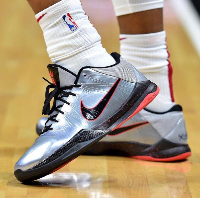 记者：弗兰克可能重返克罗地亚联赛，也可能留在中国联赛（记者：弗兰克或回归克罗地亚联赛，也可能继续留在中国联赛）