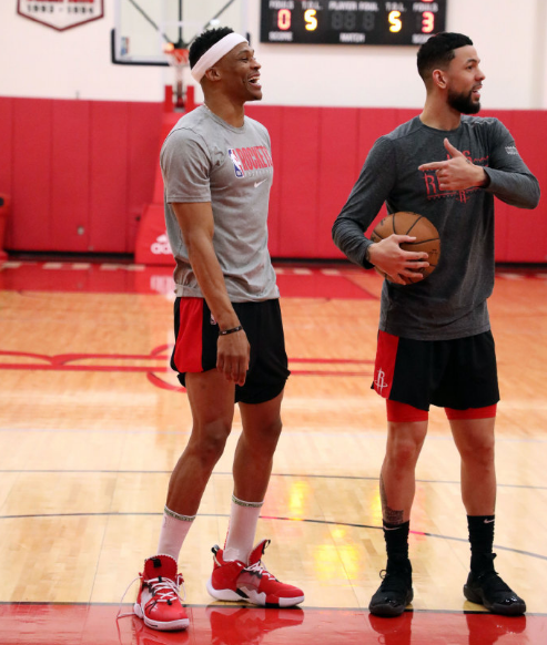 布朗打成辽宁第一外援！无球有球随意拿捏，三分精准，可重用！（布朗坐稳辽篮头号外援：持球无球皆强，三分准，值得重用）